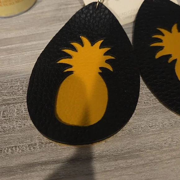Black and Yellow Pineapple Earrings - Picture 3 of 6
